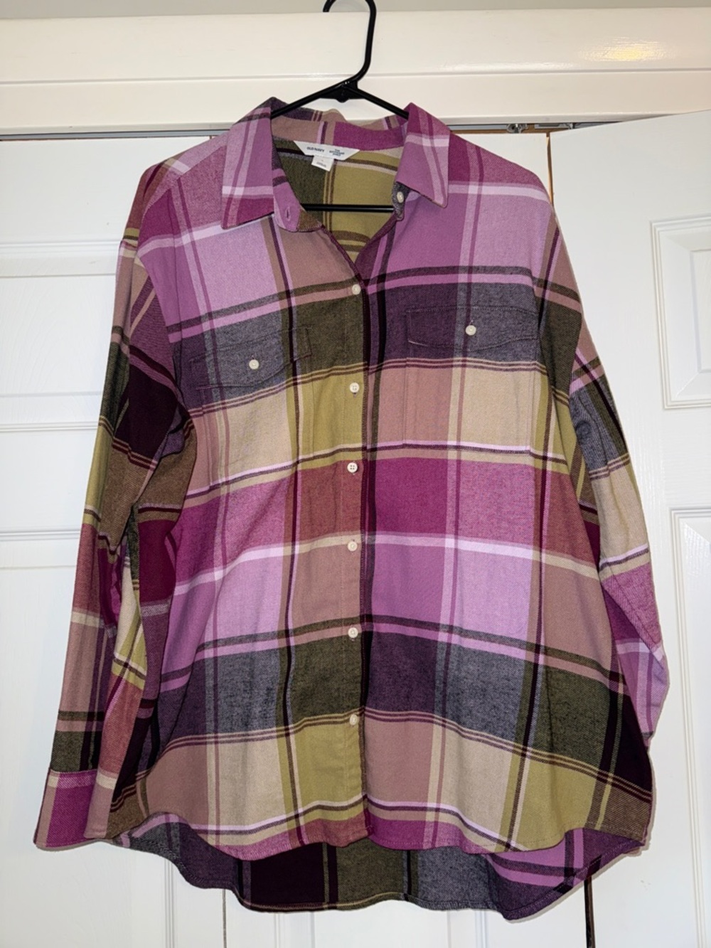 Old Navy’s The Boyfriend Shirt, Plaid Button-Up Shirt in Pink, Olive & Black- Lg
